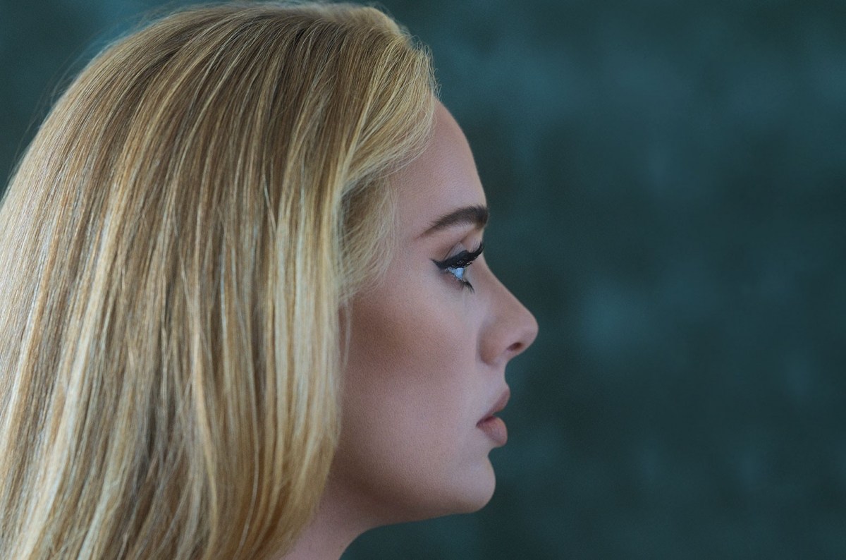 Adele công bố tựa đề 12 ca khúc mới trong album "30"