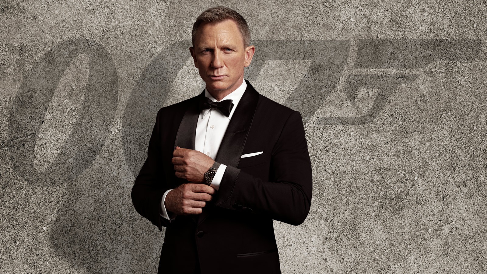 "Điệp viên 007" Daniel Craig được phong Sĩ quan Hải quân Hoàng gia Anh