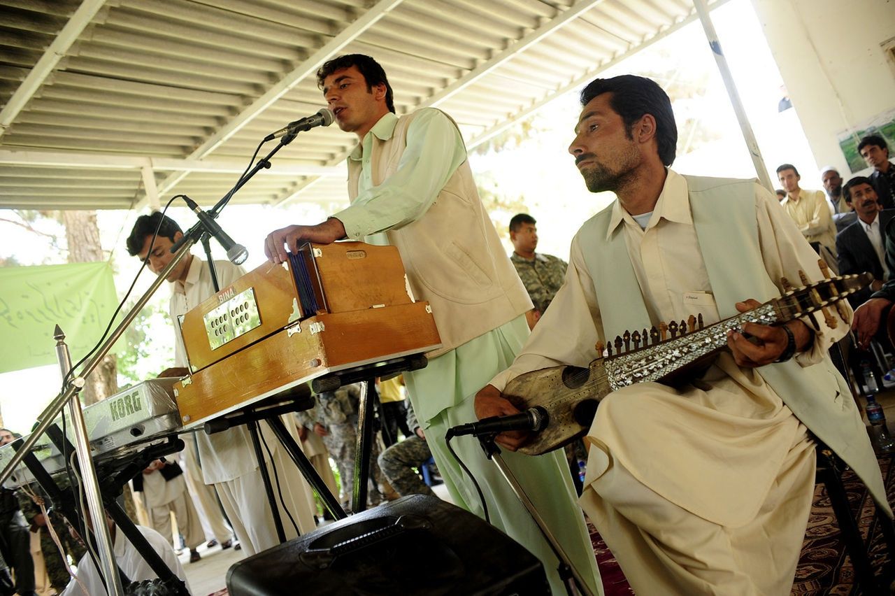 Những nam nhạc sĩ bản xứ ở Farah, Afghanistan  ẢNH: WIKIPEDIA