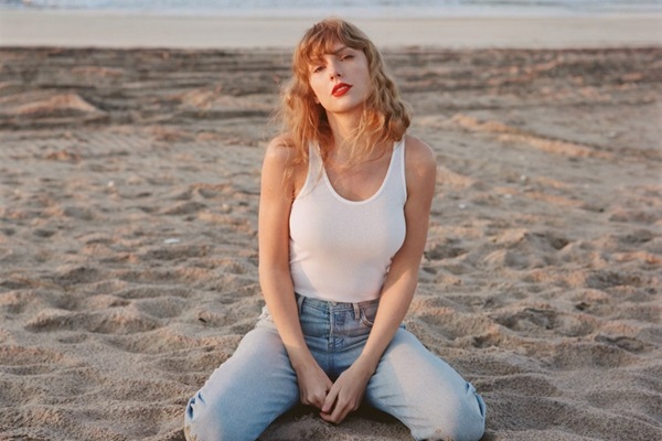 Bản tái thu âm "1989" của Taylor Swift đạt kỷ lục mới
