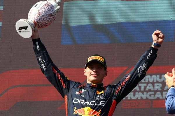 Tay đua F1 Verstappen làm nên lịch sử cho Red Bull tại Grand Prix Hungary