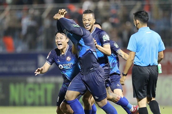 Bảng xếp hạng sau vòng 4 V.League 2023: Topenland Bình Định tạm dẫn đầu, SHB Đà Nẵng dưới đáy