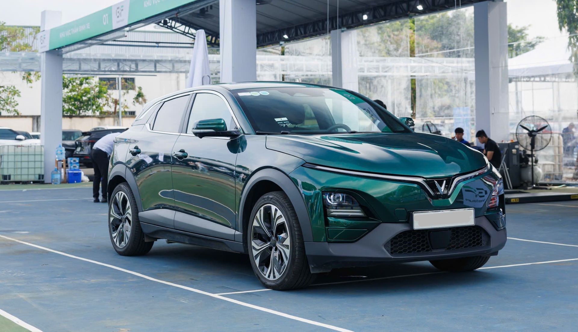 Chủ xe VF 6: 'Tin tưởng vào chất lượng xe VinFast, lên đời VF 6 vì mê thiết kế'
