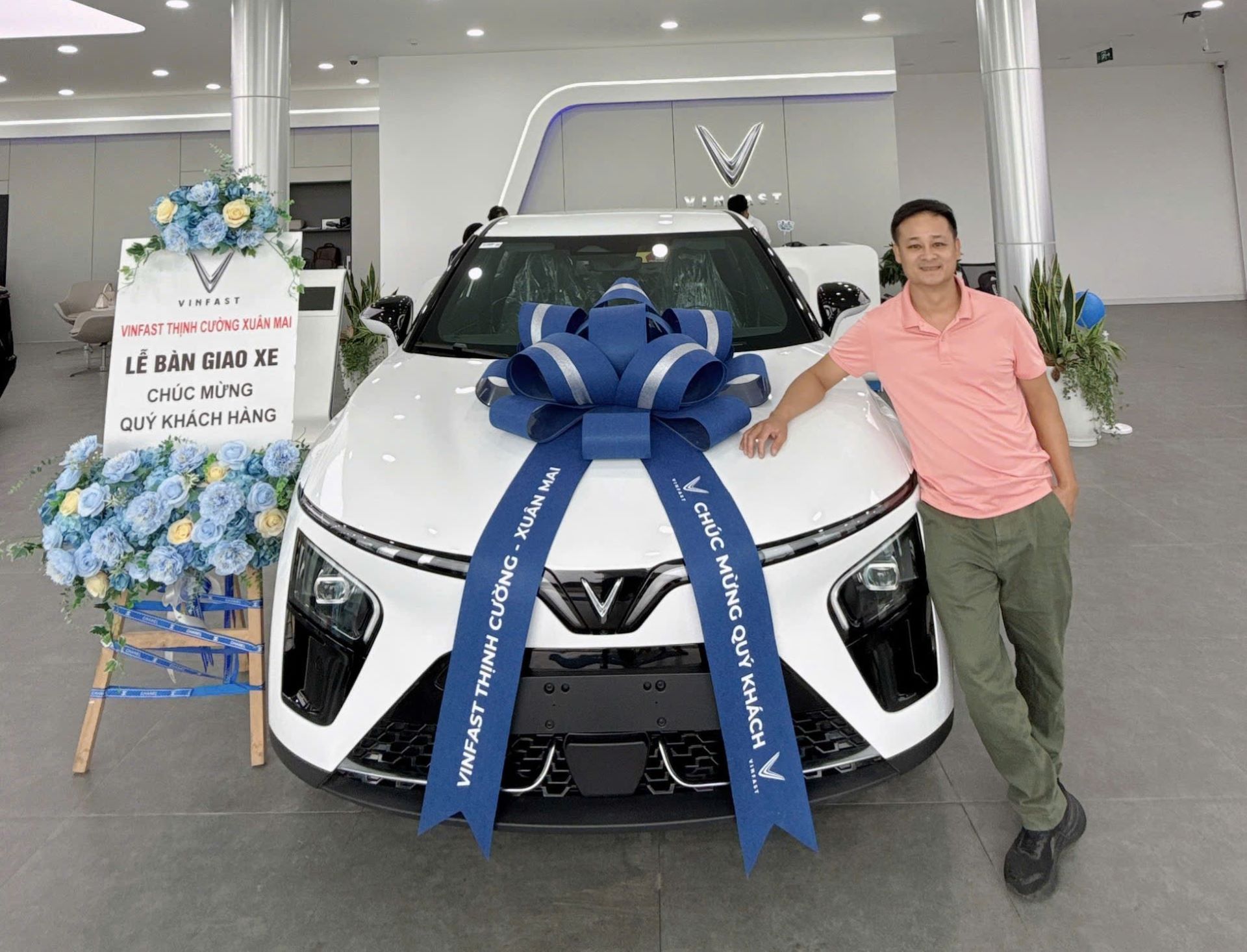 Chủ xe VinFast VF 7: 'Yêu từ cái nhìn đầu tiên, khả năng vận hành thuyết phục tuyệt đối'