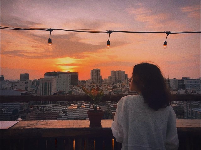 Chiều Sài Gòn, Ly Sấu Đá Và Lời Ca Dịu Dàng