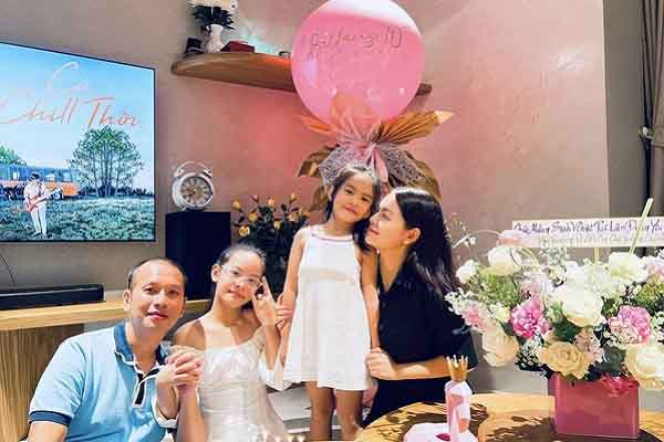 Phạm Quỳnh Anh hội ngộ chồng cũ, tổ chức sinh nhật cho con gái