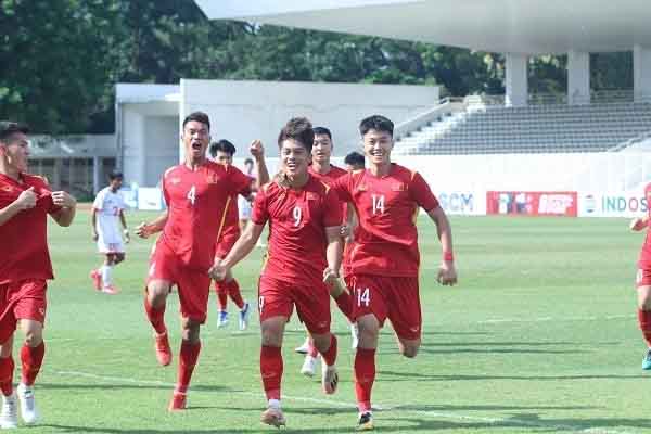 HLV U.19 Việt Nam - Đinh Thế Nam: 'Các cầu thủ vẫn còn trẻ cần hoàn thiện nhiều hơn nữa'