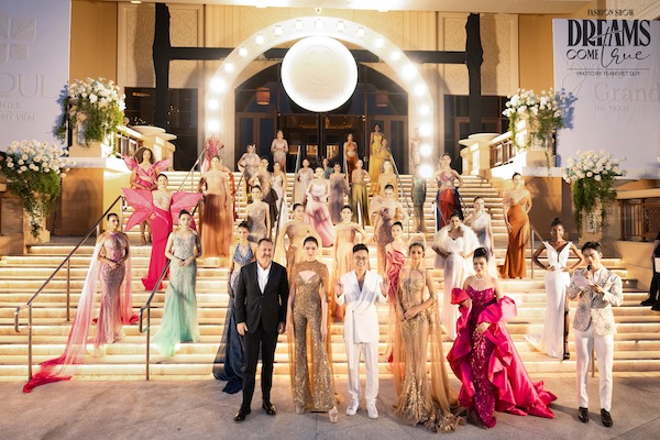 75 Hoa hậu quốc tế cùng dàn sao Việt đình đám tỏa sáng tại Dreams Come True của NTK Nguyễn Minh Tuấn