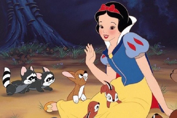 ‘Quỷ lùn’ Peter Dinklage chỉ trích 'Snow White' miệt thị người lùn, hãng Disney nói gì?