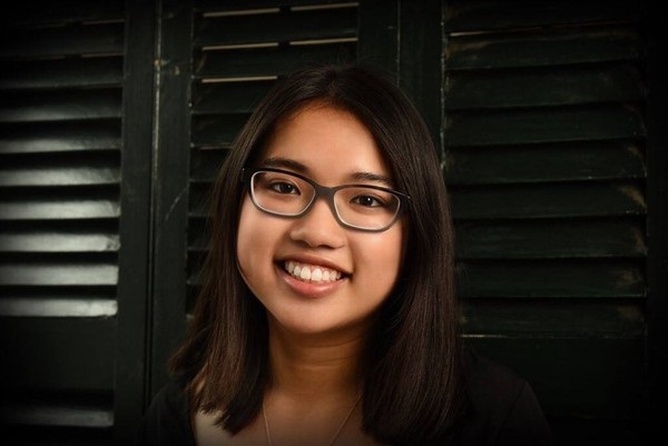 Nữ sinh gốc Việt học tiến sĩ tài chính ở tuổi 19