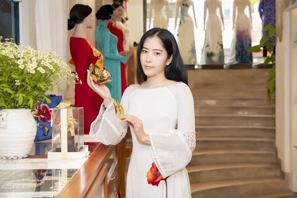 Nam Em xuất hiện đặc biệt tại show thời trang, xác nhận không dự thi Miss Universe Vietnam 2022