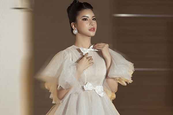 Hoa hậu Loan Vương cuốn hút với váy xếp nhiều tầng
