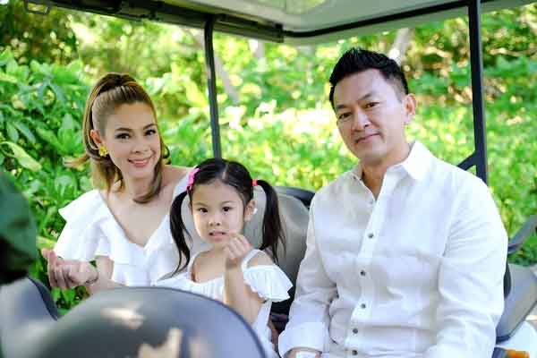 Thanh Thảo đưa chồng và con gái khám phá Côn Đảo
