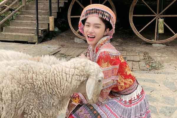 Ngắm nụ cười tươi tắn của Hoa hậu Hương Giang