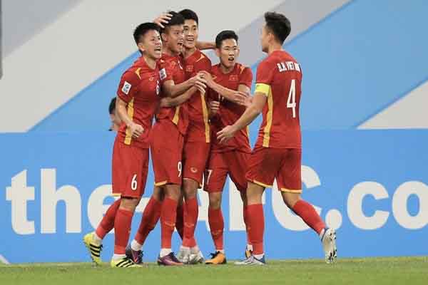 Bóng đá Việt Nam tự tin tiến về phía trước