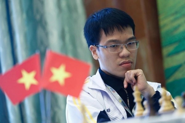 Lê Quang Liêm đánh bại nhà vô địch cờ vua Ấn Độ