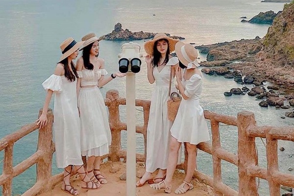 Resort Wear: những gợi ý cho kì nghỉ trên biển
