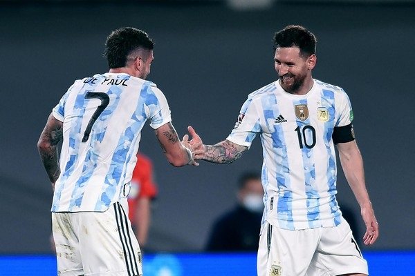 Kết quả vòng loại World Cup 2022 Nam Mỹ: Messi ghi bàn giúp Argentina nhấn chìm Uruguay