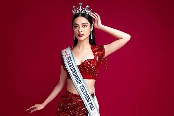 Nông Thúy Hằng giành ngôi vị Á hậu 2 của Hoa hậu Hữu nghị Quốc tế 2023