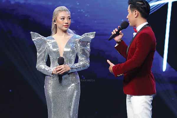 Huyền Cadie tỏa sáng trên sân khấu 'The cover show'