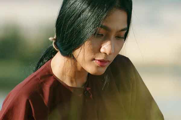 Á hậu Trương Thị May bị đánh bầm dập trong phim mới
