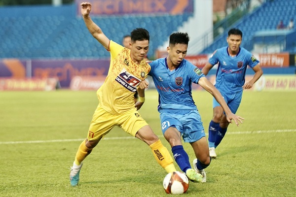 Đội đầu bảng Đông Á Thanh Hóa mém thua trận đầu trên SVĐ Gò Đậu