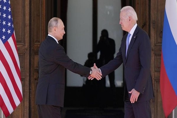 Hội nghị thượng đỉnh Nga - Mỹ: Hai Tổng thống không nhìn nhau suốt 2 giờ