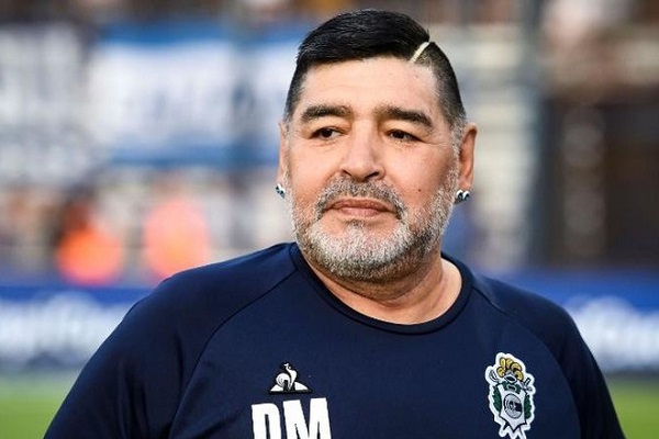 Điều tra cái chết của Maradona, cảnh sát khám xét tài sản bác sĩ riêng