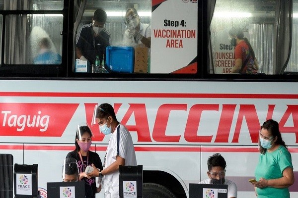 Tổng thống Duterte đe dọa bắt giam những người từ chối tiêm vắc xin COVID-19