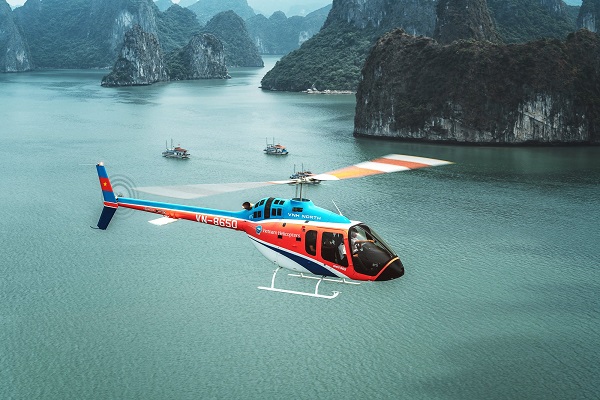 Tour ngắm cảnh bằng trực thăng gần chục triệu ở Việt Nam có gì hấp dẫn