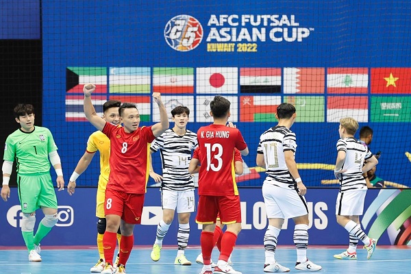 Việt Nam lội ngược dòng ngoạn mục trước Hàn Quốc tại giải futsal châu Á