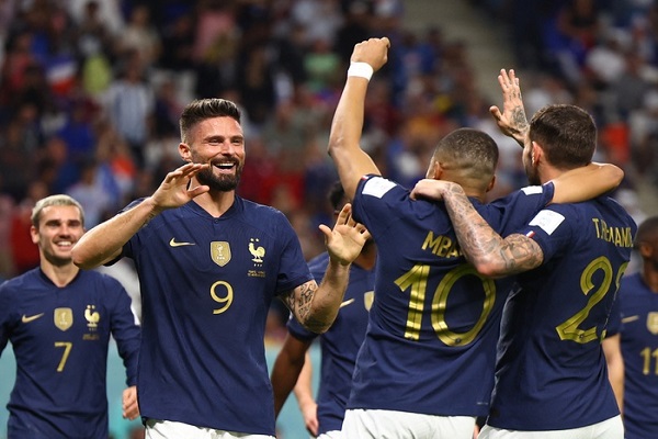 Đội tuyển đầu tiên vượt qua vòng bảng World Cup 2022