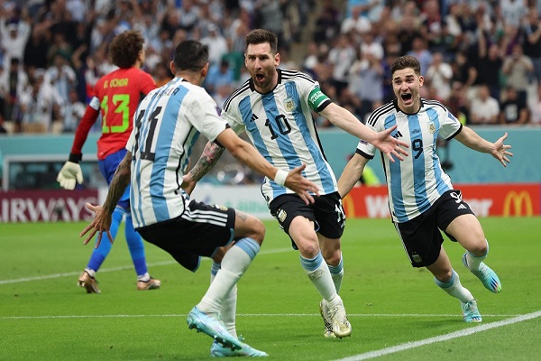 Argentina tìm lại chính mình trong chiến thắng trước Mexico
