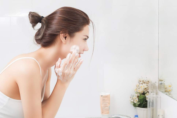 Những mẹo rửa mặt đúng cách để bảo vệ da