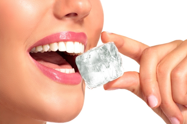 Những thói quen xấu gây hại cho răng