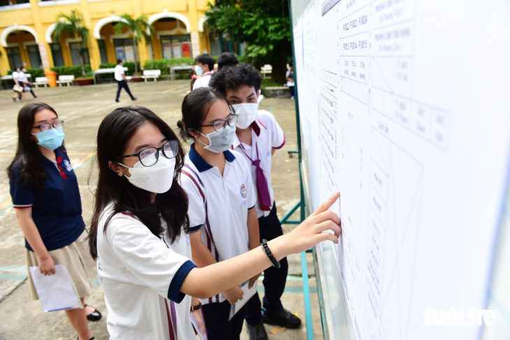 Trong tương lai gần, có thể 90% trẻ em Việt Nam sẽ đeo kính cận