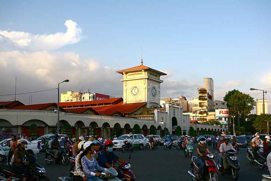 Chợ Bến Thành - Một Biểu Tượng Của Sài Gòn
