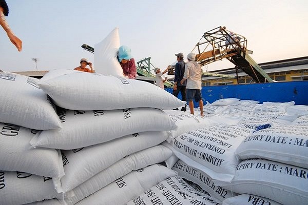Giá gạo tăng quá nhanh, cần quy định giá sàn xuất khẩu