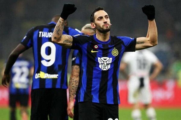 Inter Milan đại thắng Bianconeri, đòi lại ngôi đầu từ Juventus