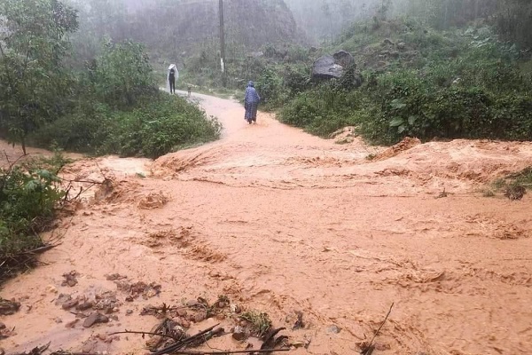 Dự báo mưa lớn kéo dài, nguy cơ lũ lớn trên sông từ Nghệ An đến Thừa Thiên - Huế