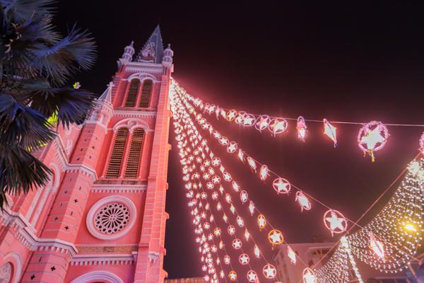 Những điểm đến màu hồng đẹp nhất thế giới, khiến nhiều người nhớ tới nhà thờ Tân Định