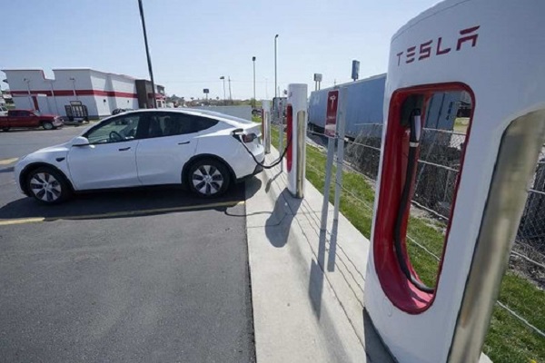 Tesla bán được lượng xe điện kỷ lục trong năm 2022