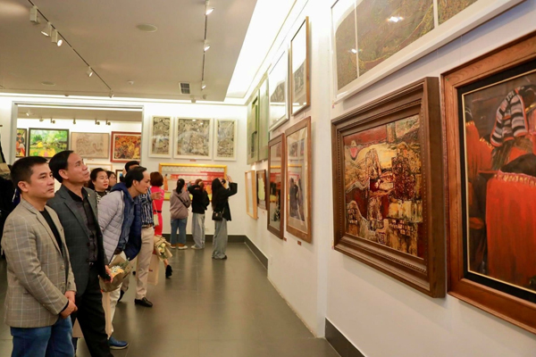 Triển lãm 100 tác phẩm từ cuộc thi ‘Di sản văn hóa Việt Nam qua hội  họa’