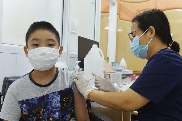 Bộ Y tế xử lý tình trạng thiếu vắc xin Moderna phòng COVID-19 cho trẻ như thế nào?