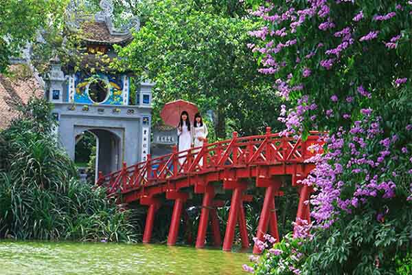 Cầu Thê Húc, nét đẹp văn hóa của Hà Nội