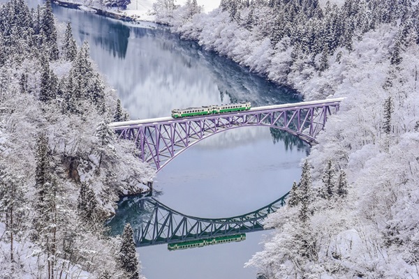 Trải nghiệm những chuyến tàu mùa đông cổ tích khắp thế giới