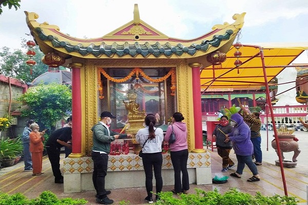 Ý nghĩa sâu sắc về tượng thần bốn mặt ở chùa Sùng Chính, TP.HCM