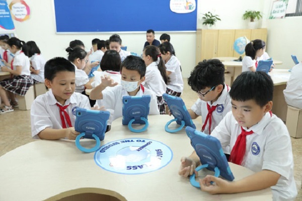 Bộ GD-ĐT ứng dụng công nghệ số vào dạy và học, đặt mục tiêu năm 2023