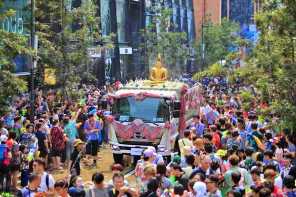 Thái Lan tưng bừng lễ hội đón năm mới