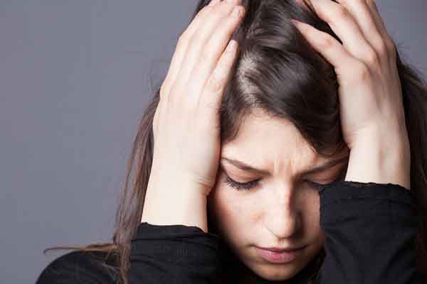 Căng thẳng thường xuyên là nguyên nhân chính làm tóc bị rụng